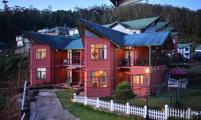 Nuwara Eliya Hotel | Royal Apartments