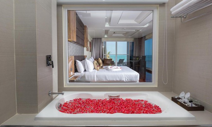 Maret Resort | Royal Beach Boutique Resort & Spa Koh Samui