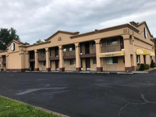 Bellmawr Hotel | Royal Inn