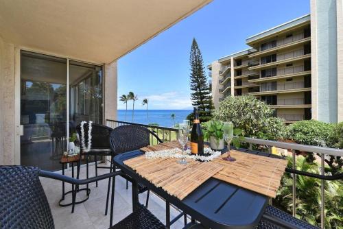 Kahana House | Royal Kahana 301 · RK 301 Remodeled OceanFront 2BD w Ocean Views