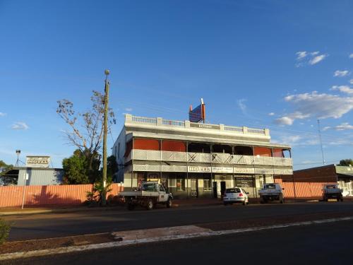 Meekatharra Hotel | Royal Mail Hotel - Meekatharra