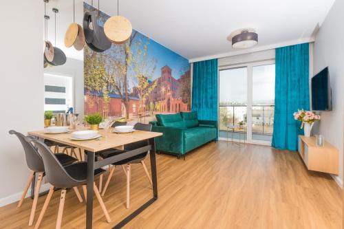 Baluty Apartment | Royal Manu Apartment NETFLIX