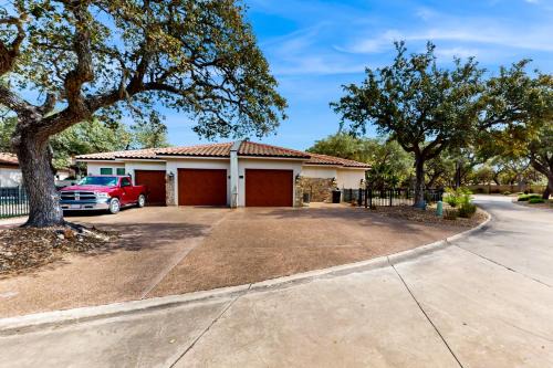 Fulton House | Royal Oaks Retreat