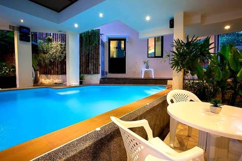 Nanai Road Hotel | Royal Waves Hotel