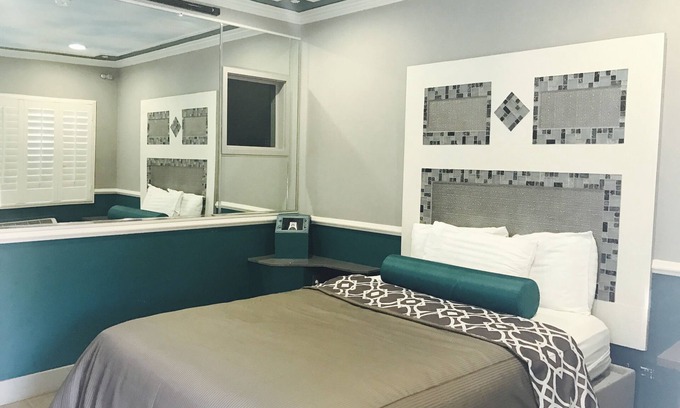 Montebello Hotel | Royala Inn
