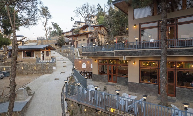 Almora Hotel | Rudraa Resort And Restaurant