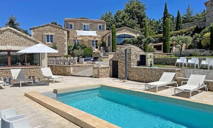 Apt House | Rural bastide and outhouse with private pool