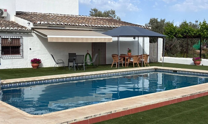 Antequera Cottage | Rural house surrounded by olive trees a few kms from Antequera.
