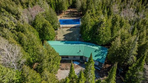 Northern Bruce Peninsula House | Rustic Bruce Retreat With Pool!