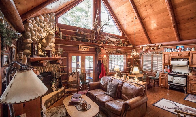 Hayward Cabin | Rustic, Cozy, Northwoods Cabin steps away from Round Lake on Richardson Bay!
