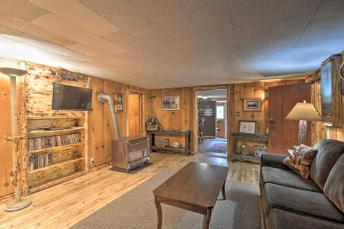 Frederic House | Rustic Frederic Cabin Near Cross-Country Skiing!