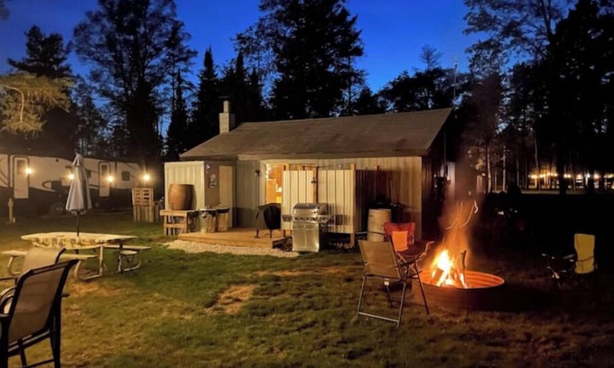 Lewiston Cabin | Rustic Pines Retreat Lewiston Michigan