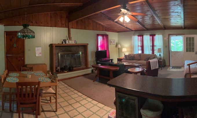 Mammoth Cave House | Rustic Retreat at Brier Creek