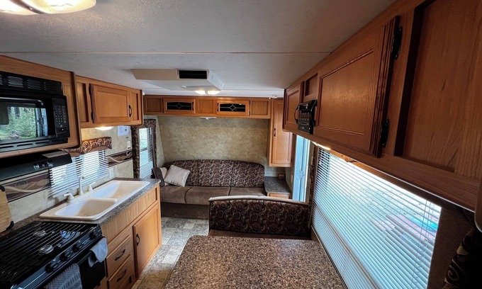 Christina Lake RV Rental | RV & Site Rental in Christina Pines Campground