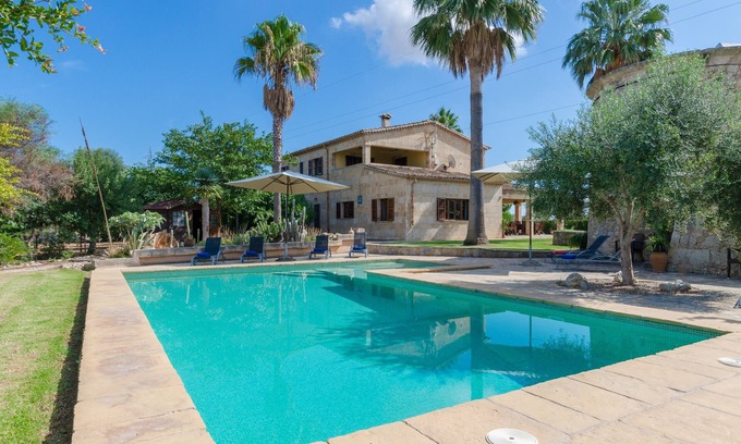 Buger Villa | SA RESCLOSA - Great Majorcan property with table football, billiard table and private pool