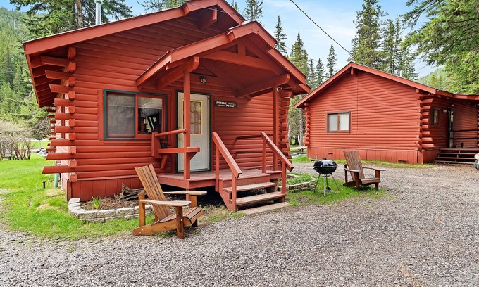 Cheyenne Crossing Cabin | Saddlepocket Cabin On Spearfish Creek