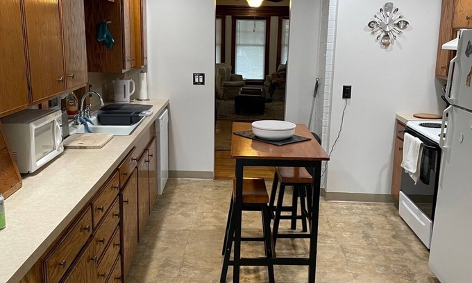 Scarborough Condo | Safe neighborhood, private deck & backyard; only minutes to beaches and Portland