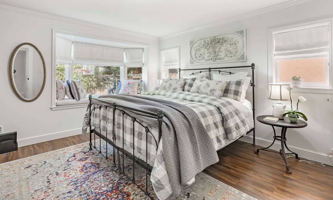 Mount Davidson Manor Apartment | Safe Private Retreat