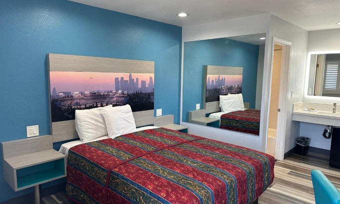 Los Angeles Hotel | Sahara Inn - Los Angeles
