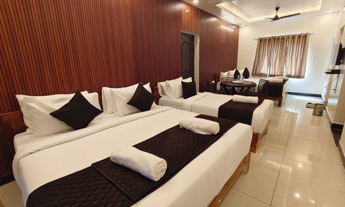 Kuilapalayam Hotel | Sai RBM Grand Inn