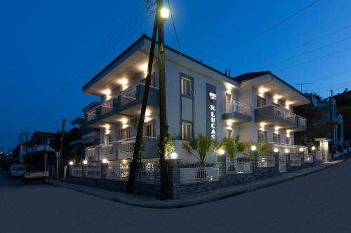Nea Potidaia Apartment | Saint Lucas Suites