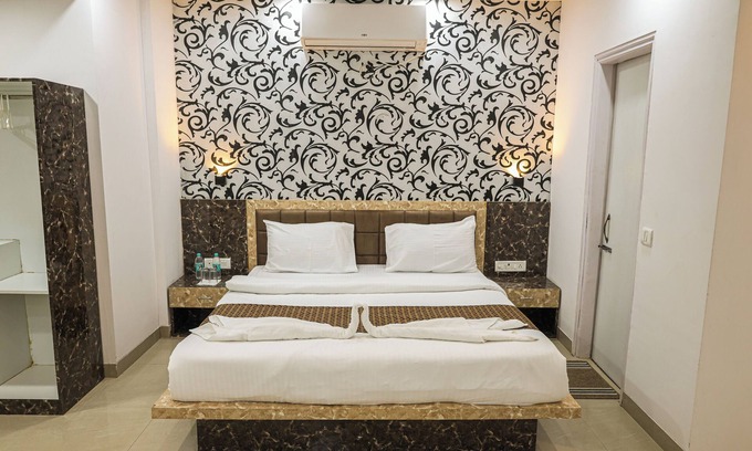 Shirdi Hotel | Sairaah Golden Suites