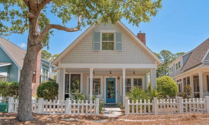 WaterSound Beach House | Salt Box Lane Cottage - Private Beach - Golf Cart/Bikes Provided