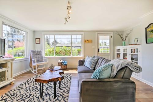 Netarts House | Salty Dog Cottage in Netarts with Deck