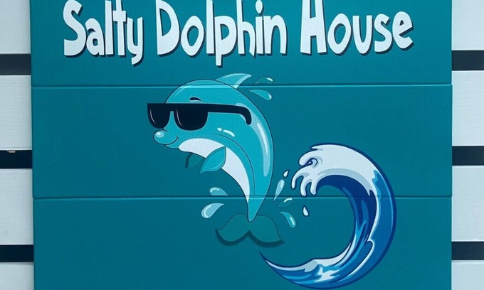 Great Guana Cay House | Salty Dolphin House - Guana Cay, In the Settlement