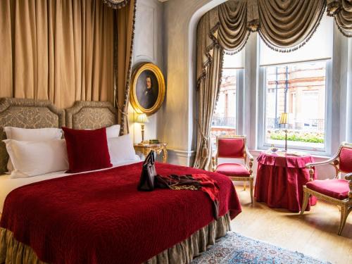 Chelsea Hotel | San Domenico House