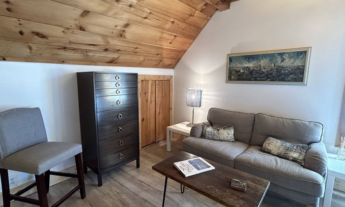 Bowdoin Apartment | Sanctuary In Gorgeous Natural Setting