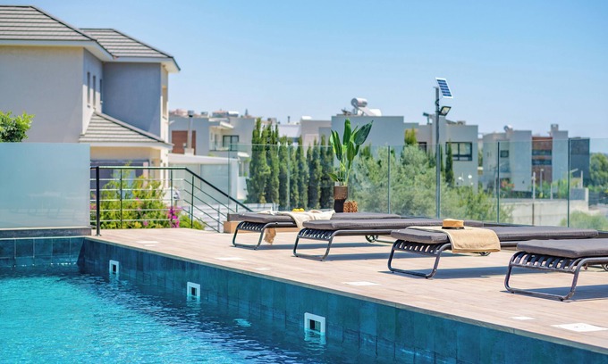 Agios Tychon Apartment | Sanders River Plaza - Neat 2 Bedroom Apt With Balcony