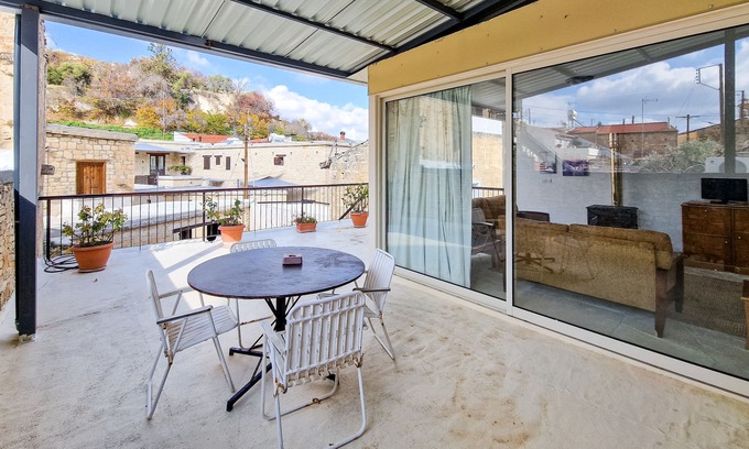 Vasa Koilaniou Apartment | Sanders Village - Precious 1-bdr Apt w- Terrace