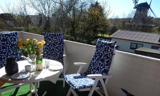 Fohr Apartment | Sandwall 60, Whg. Wattwurm - Apartment Wattwurm - close to the beach, with a view of the mill
