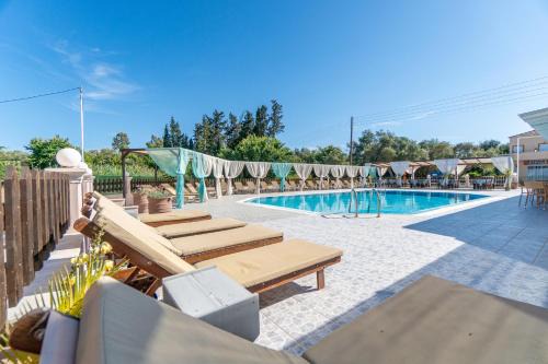 Kavos Apartment | Sandy Beach Complex - Poolside Studios & Seaside Apartments