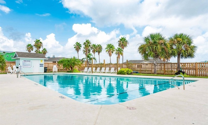 Rockport House | Sandy Oasis