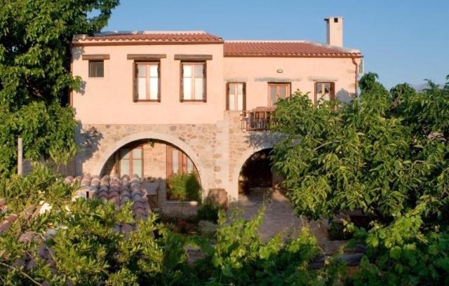 Xirokampi Villa | Sarris House