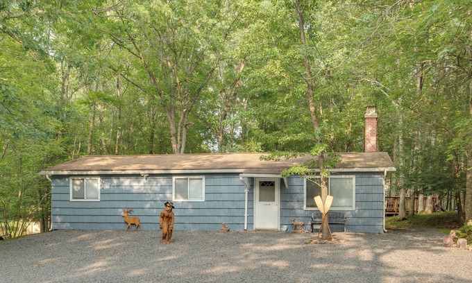 Albrightsville Cottage | 'Sasquatch Inn' Albrightsville Cottage with Deck