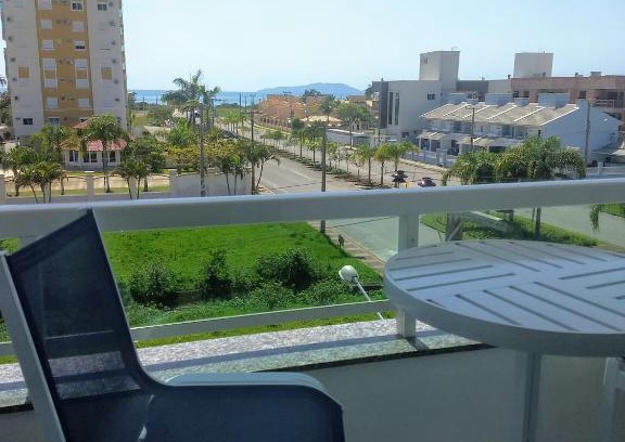 Governador Celso Ramos Apartment | Satisfação total na praia de Palmas