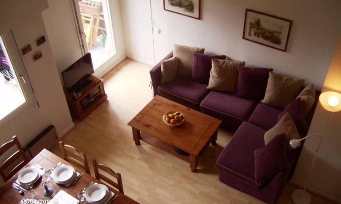 Brides-les-Bains Apartment | SAVOIE . SKI THE TROIS VALLEES. DUPLEX * * * * STARS. 3 ROOMS. 70m2. - 1/6persons.SKIING. THERMAL AND SLIMMING CENTRE Residential flat. INTERNET WIFI. GARAGE