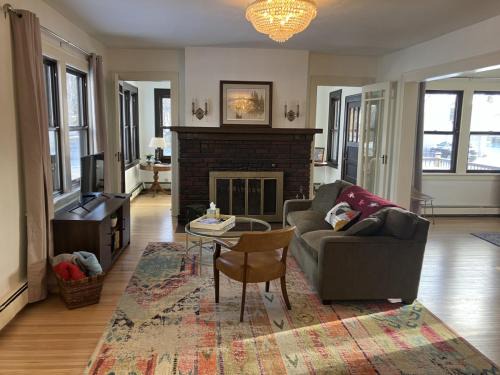 Galveston House | Sax Zim Bog Lodge Hibbing Downtown Home - Located Downtown Hibbing