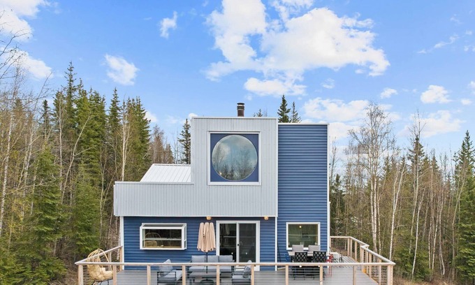 Fairbanks House | Scandinavia Aurora Villa