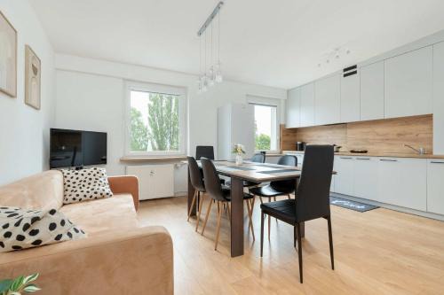 Dziaki Lesne Apartment | Scandinavian Style Apartment in Gdynia Near Centre by Noclegi Renters