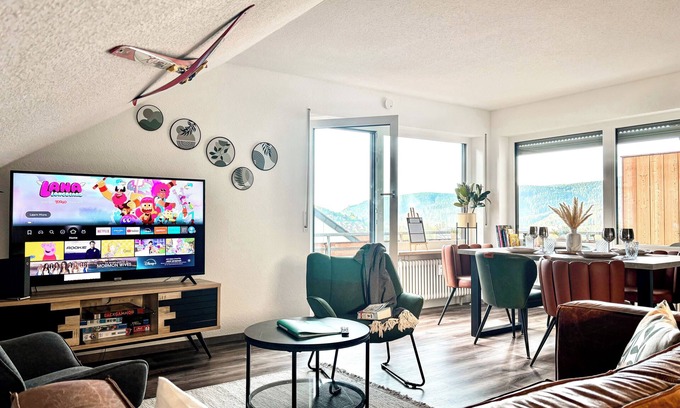Neustadt Apartment | Scenic View: 2 BR, Balcony, Foosball, Dogs are free, Private Parking, Near Lake