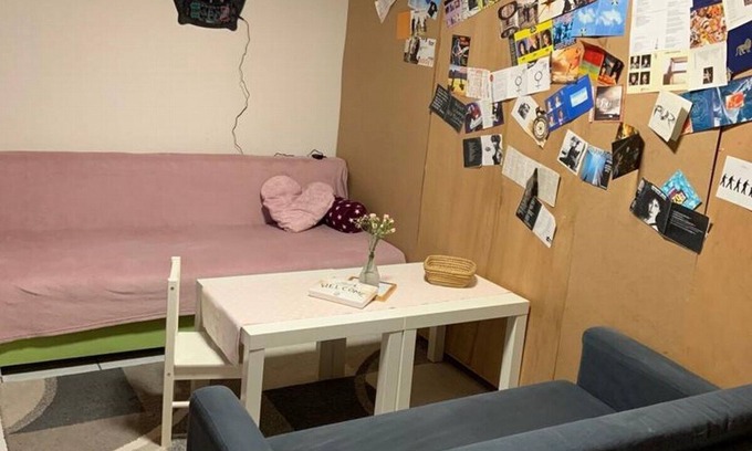 Vorstetten Apartment | Schönes Zimmer mit Schlaf- und Wohnbereich, Extra Badezimmer