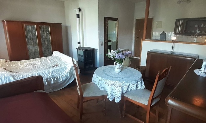 Bahretal Apartment | Schloss Ottendorf - Ferienwohnung für 3