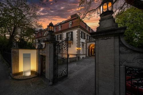 Charlottenburg-Wilmersdorf Hotel | Schlosshotel Berlin