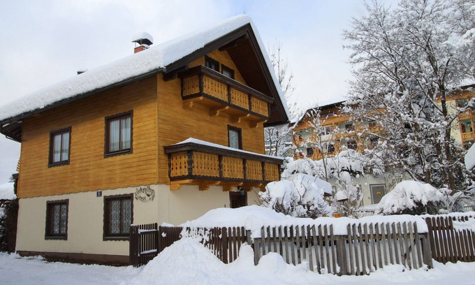Bad Kleinkirchheim Ski Chalet | Schwalbennest schönes freistehendes Chalet für 7 Gäste.