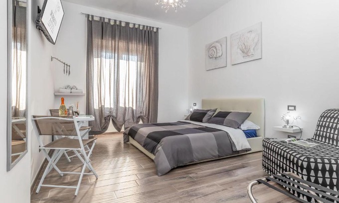 Civitavecchia House | Scirocco Rooms
