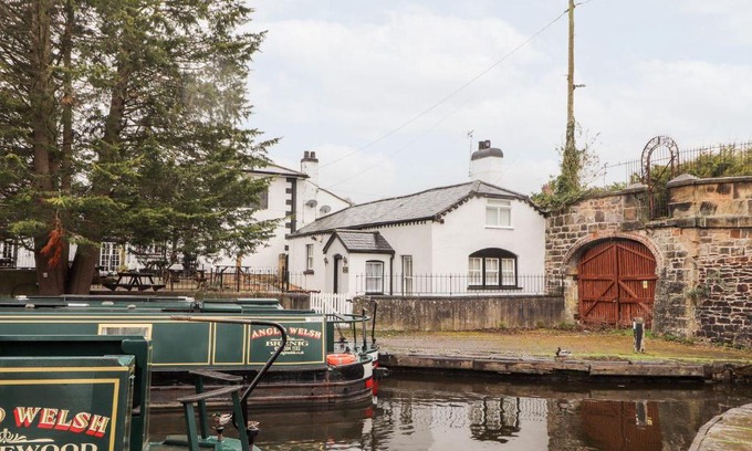 Trevor House | Scotch Hall Cottage